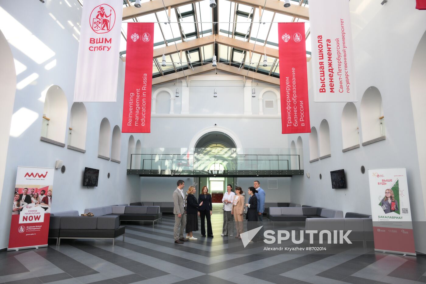 SPIEF-2024. Visit of delegation of REC, VTB and Chinese partners to campus of SPbU Graduate School of Management
