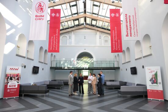 SPIEF-2024. Visit of delegation of REC, VTB and Chinese partners to campus of SPbU Graduate School of Management