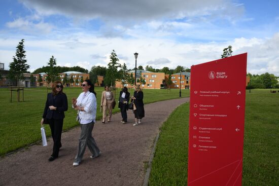 SPIEF-2024. Visit of delegation of REC, VTB and Chinese partners to campus of SPbU Graduate School of Management