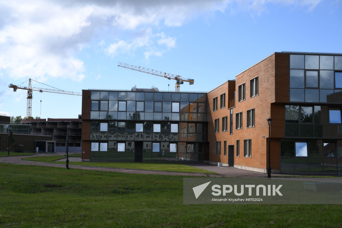 SPIEF-2024. Visit of delegation of REC, VTB and Chinese partners to campus of SPbU Graduate School of Management