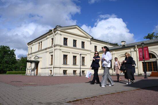 SPIEF-2024. Visit of delegation of REC, VTB and Chinese partners to campus of SPbU Graduate School of Management