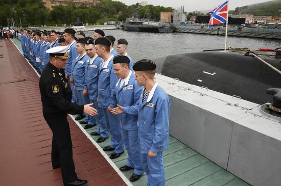 Russia Navy Submarine Petropavlovsk-Kamchatsky Exercise Welcoming