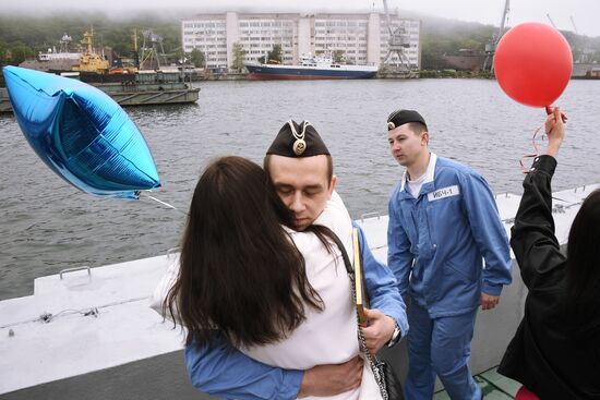 Russia Navy Submarine Petropavlovsk-Kamchatsky Exercise Welcoming