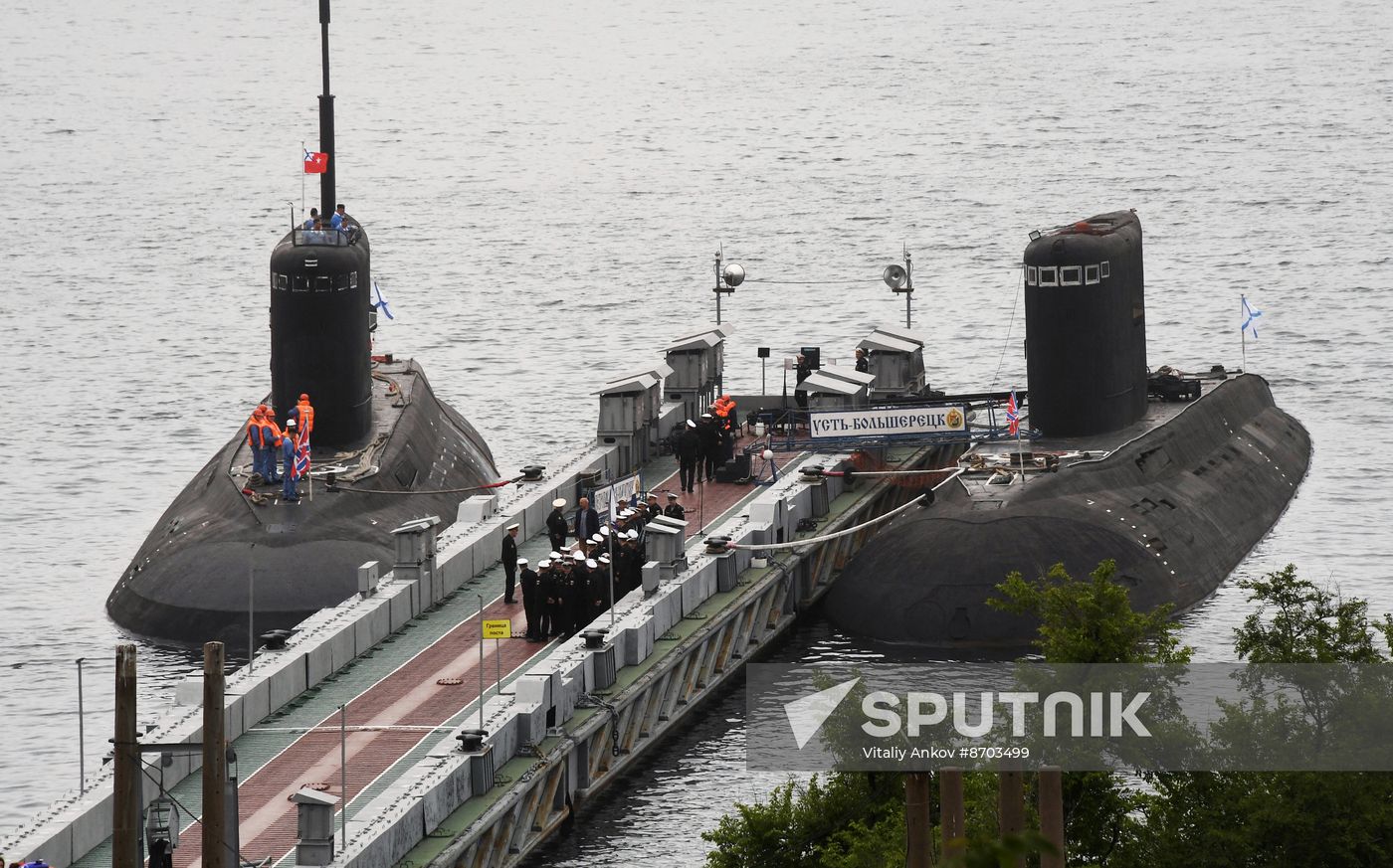 Russia Navy Submarine Petropavlovsk-Kamchatsky Exercise Welcoming