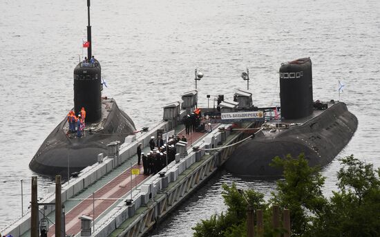 Russia Navy Submarine Petropavlovsk-Kamchatsky Exercise Welcoming