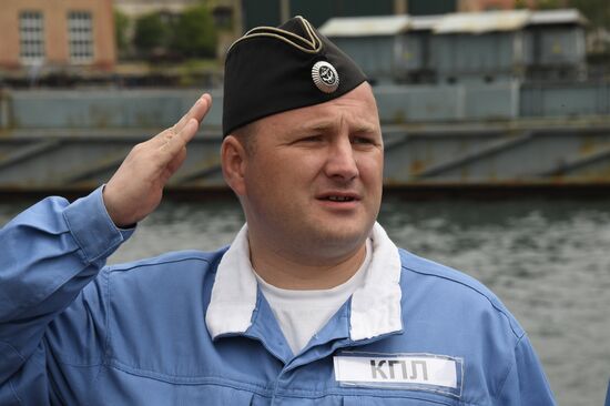 Russia Navy Submarine Petropavlovsk-Kamchatsky Exercise Welcoming