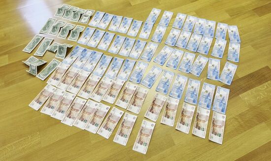 Russia Officials Embezzlement Detention