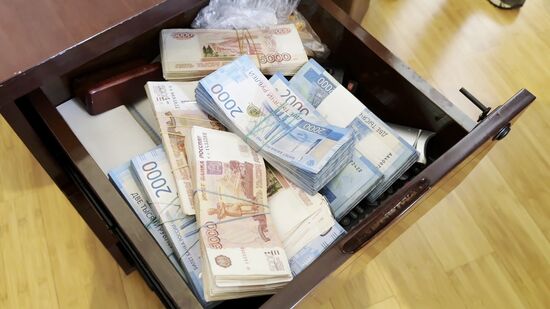 Russia Officials Embezzlement Detention