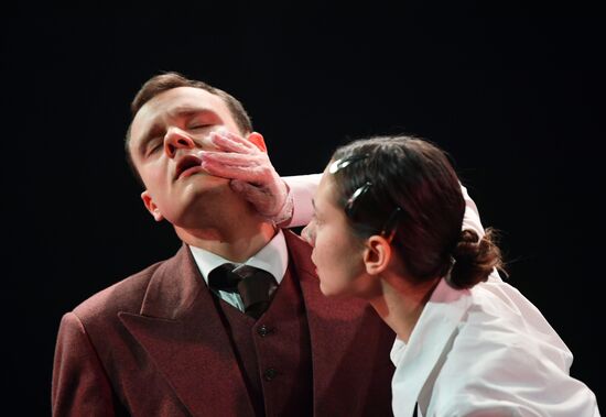 Russia Theatre Starling Paradox