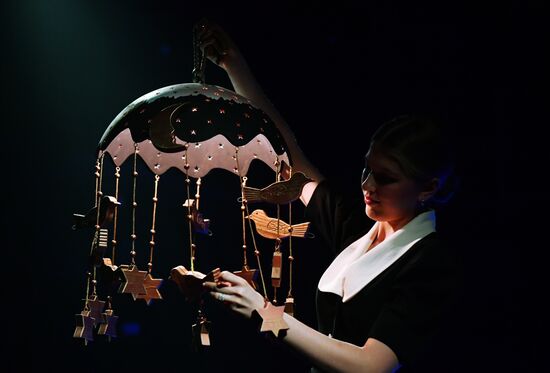 Russia Theatre Starling Paradox