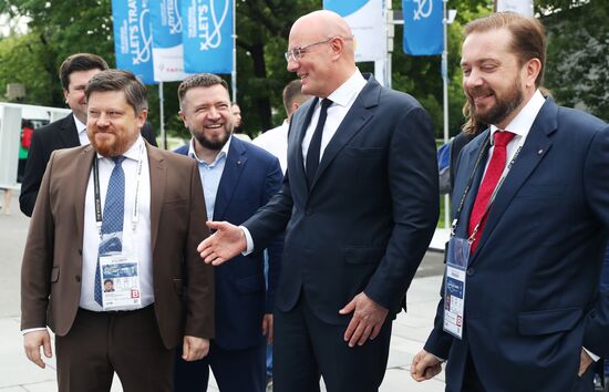 RUSSIA EXPO. Dmitry Chernyshenko visits festival exhibition