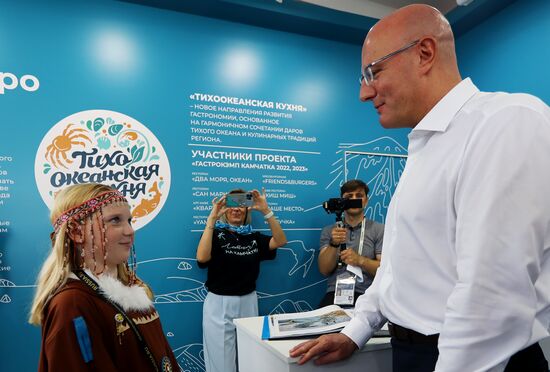 RUSSIA EXPO. Dmitry Chernyshenko visits festival exhibition