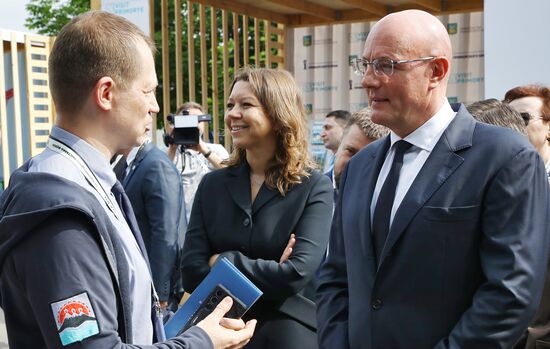 RUSSIA EXPO. Dmitry Chernyshenko visits festival exhibition