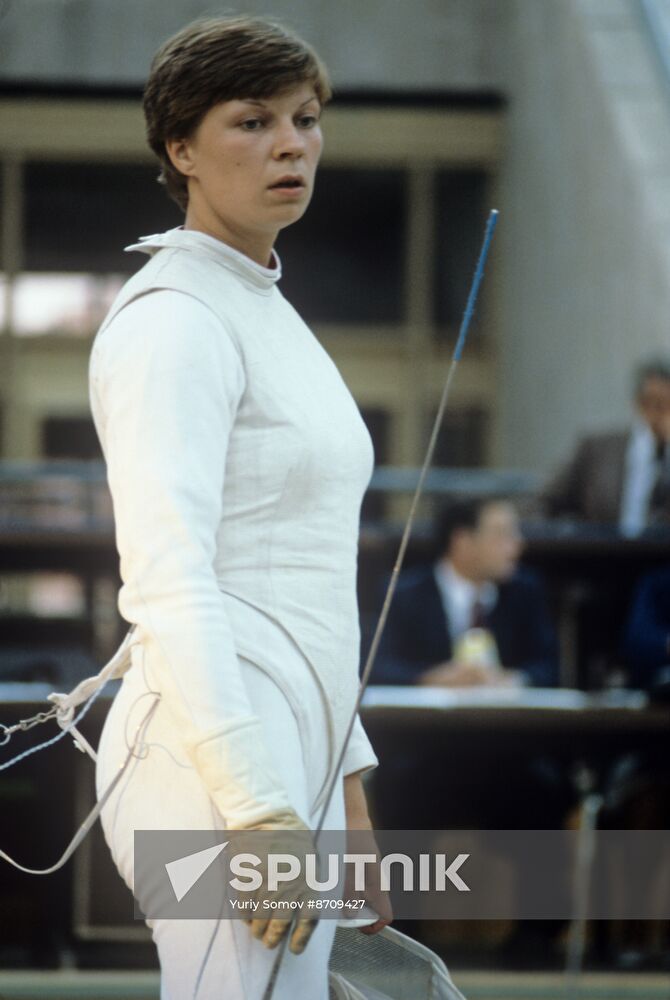 Fencer Valentina Sidorova