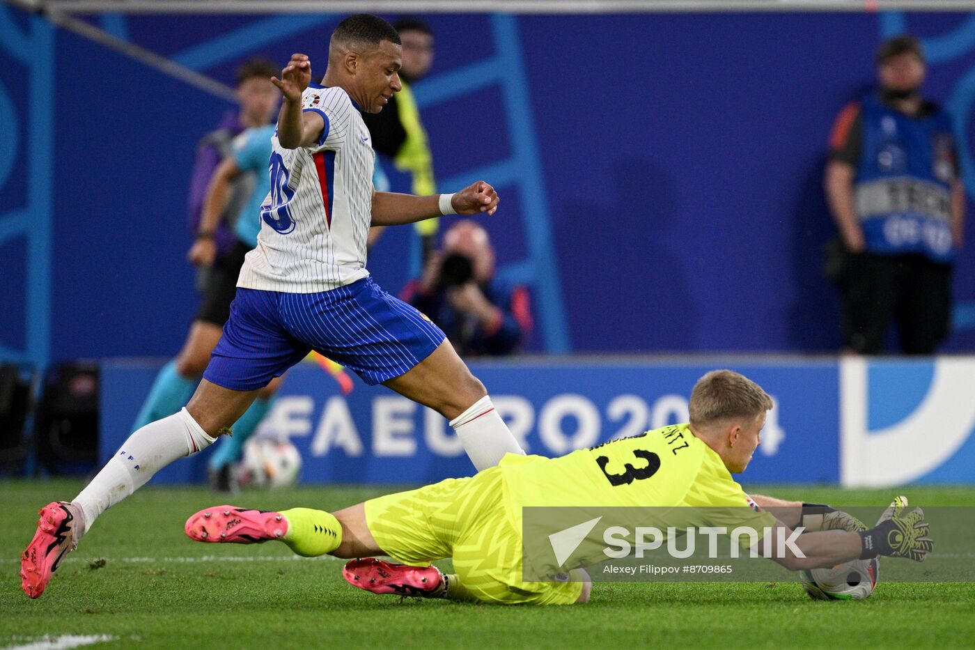 Russia Soccer Euro 2024 Austria - France