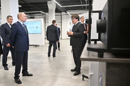 Russia Putin Far Eastern Federal District