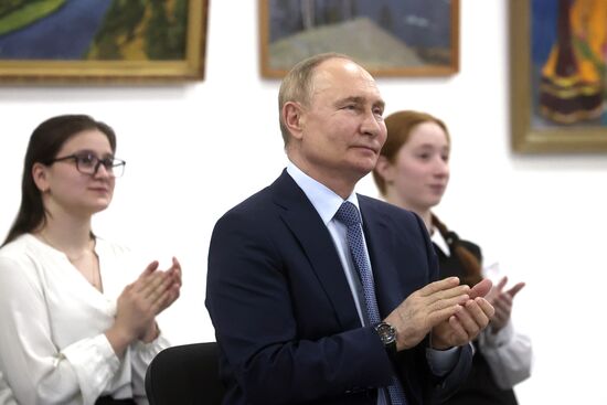 Russia Putin Far Eastern Federal District