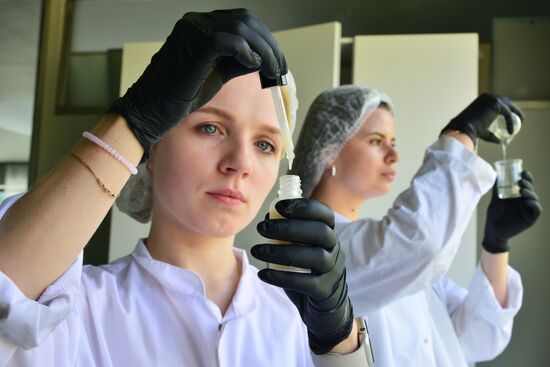 Russia Perfumery Cosmetics Industry