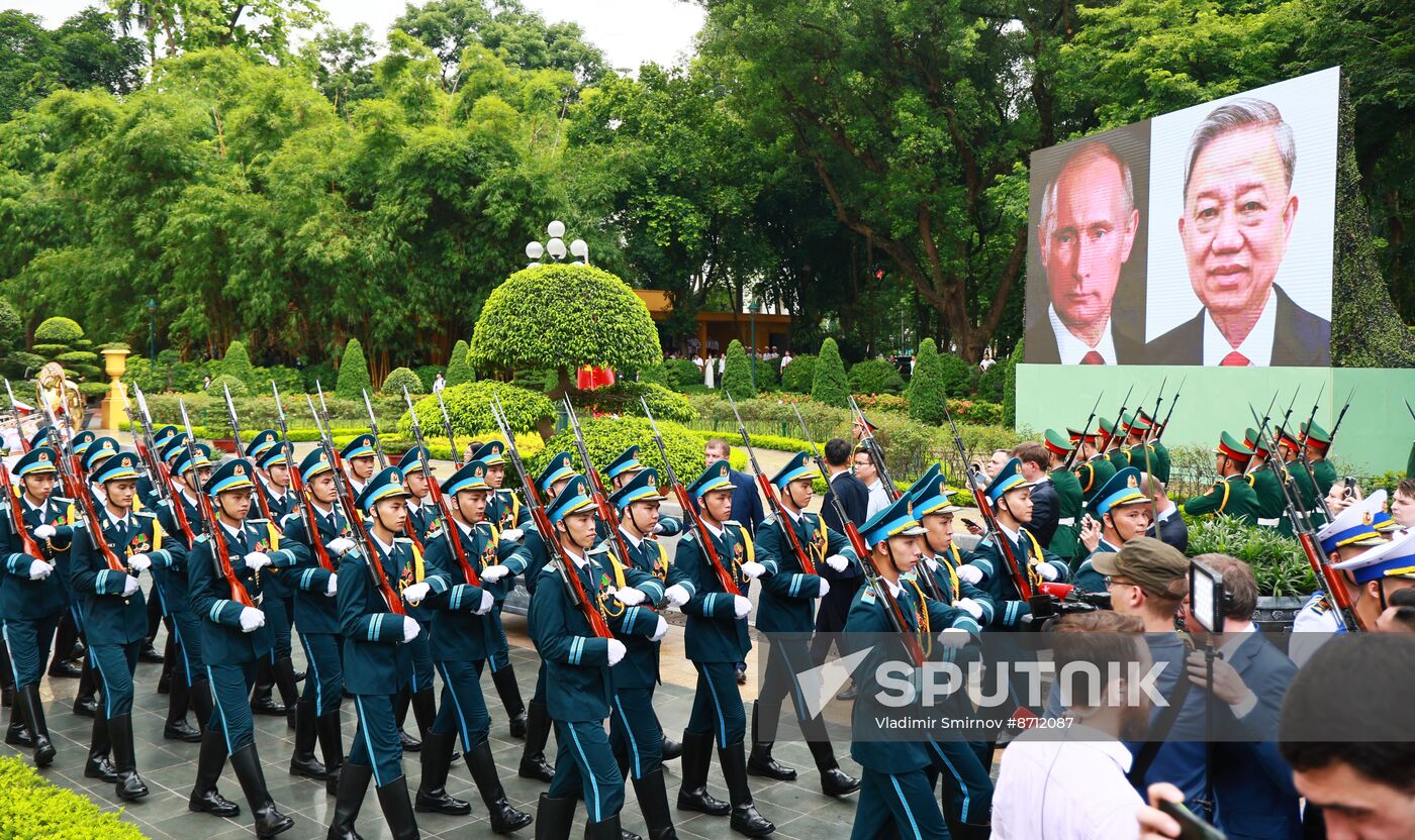 Vietnam Russia