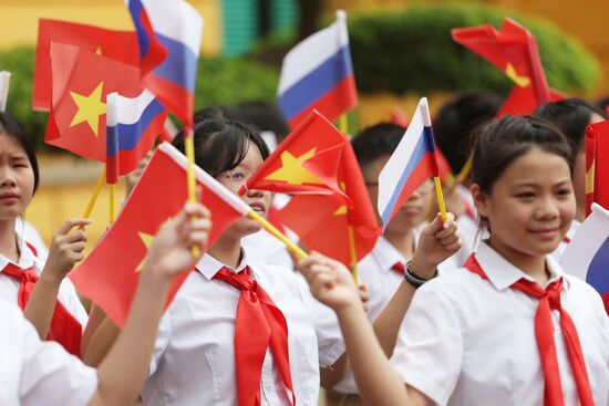 Vietnam Russia