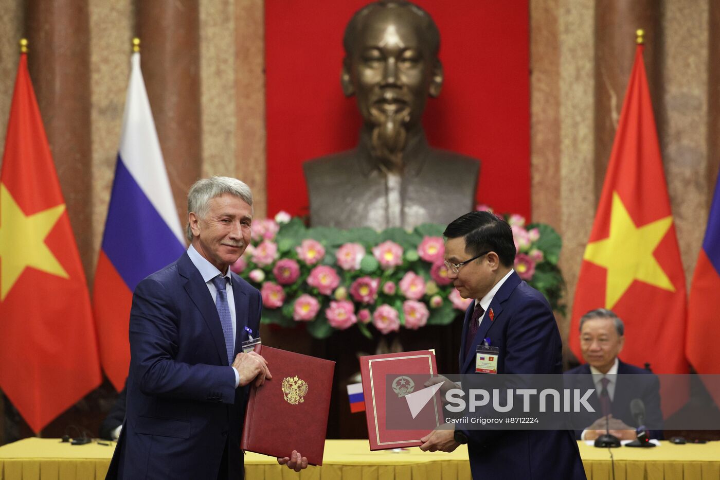 Vietnam Russia