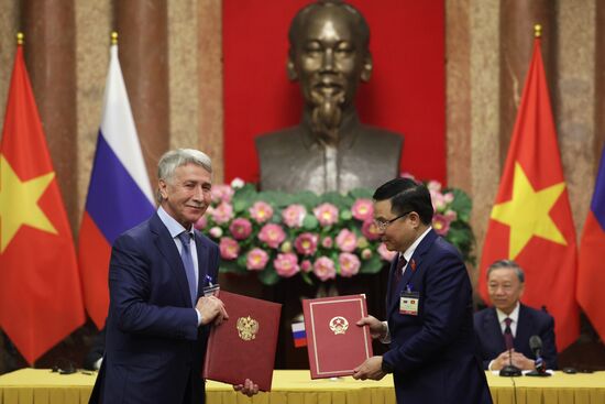Vietnam Russia