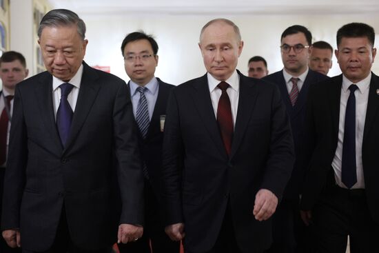 Vietnam Russia