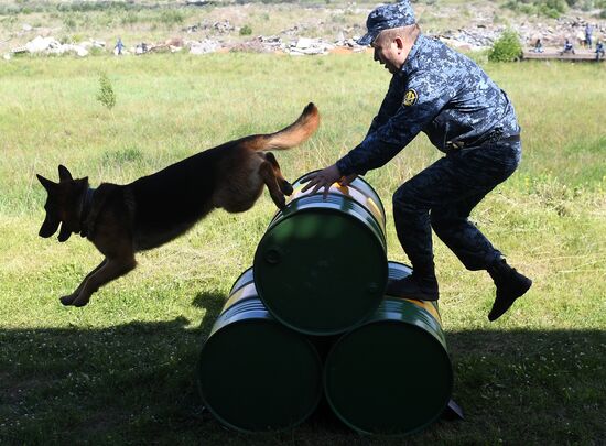Russia Dog Handlers Competition