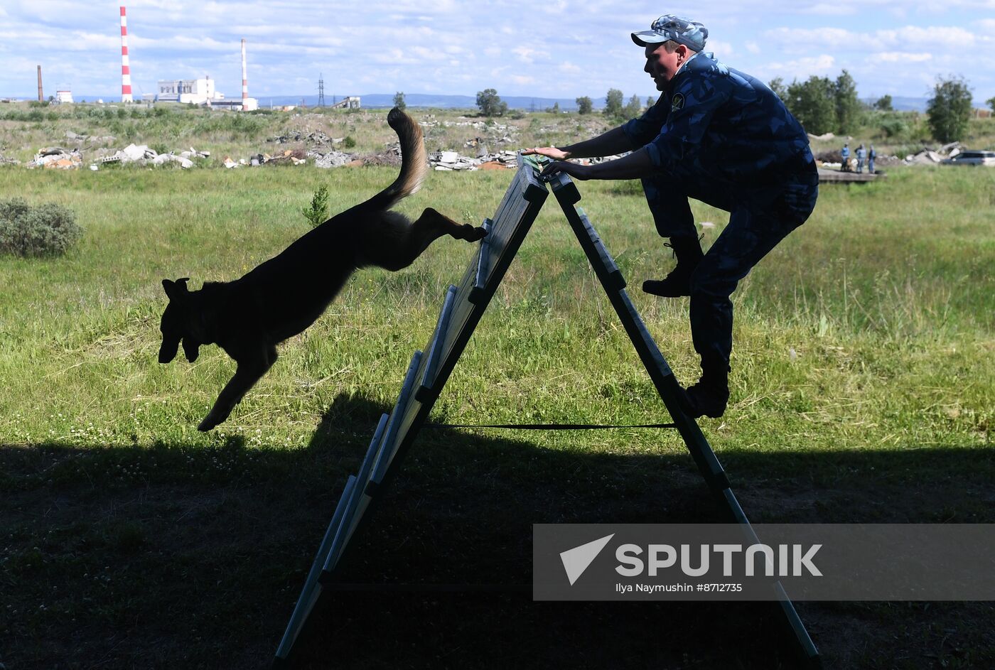 Russia Dog Handlers Competition