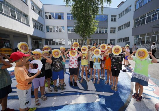 Russia DPR Children's Rest