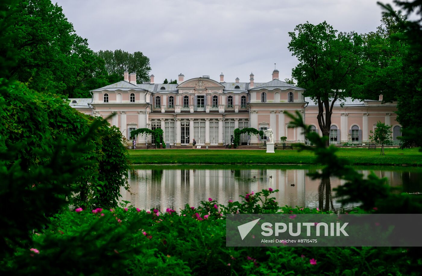 Russia Museum Peterhof Chinese Palace