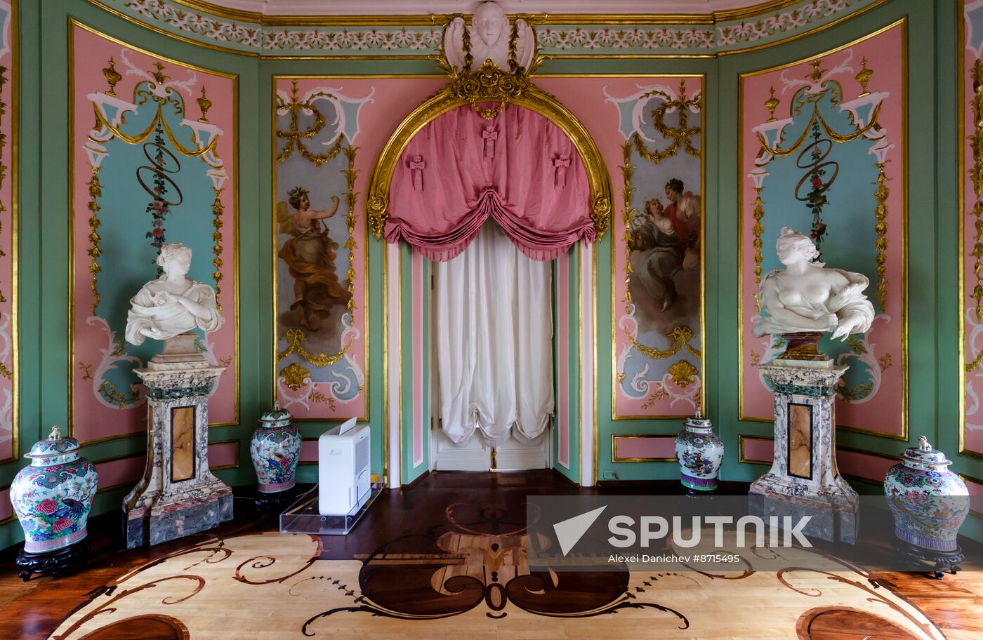 Russia Museum Peterhof Chinese Palace