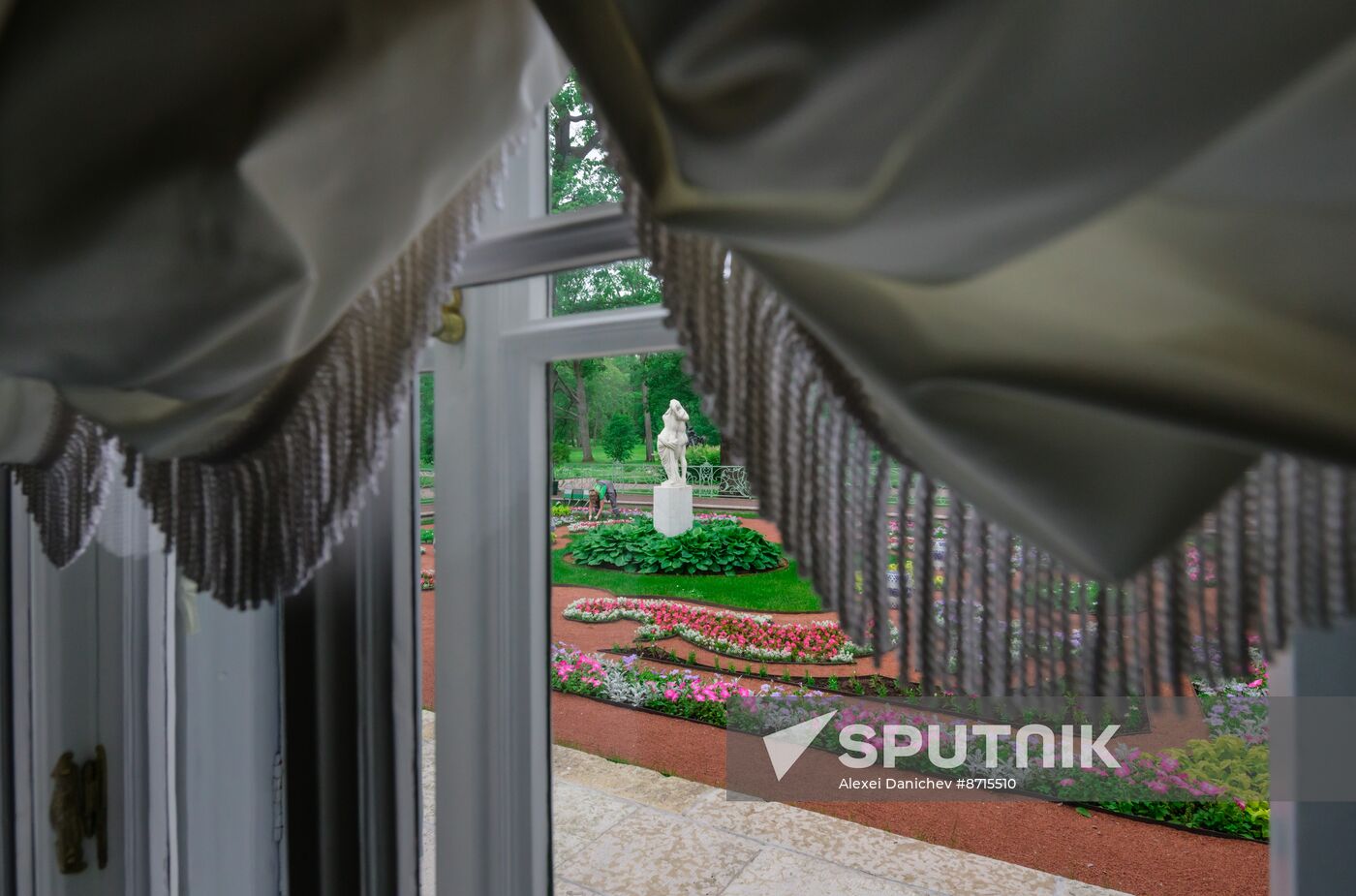 Russia Museum Peterhof Chinese Palace