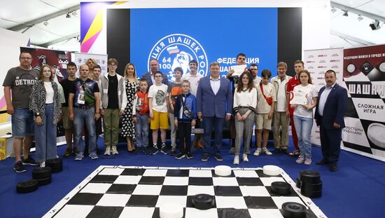 RUSSIA EXPO. News conference with Russian national checkers team