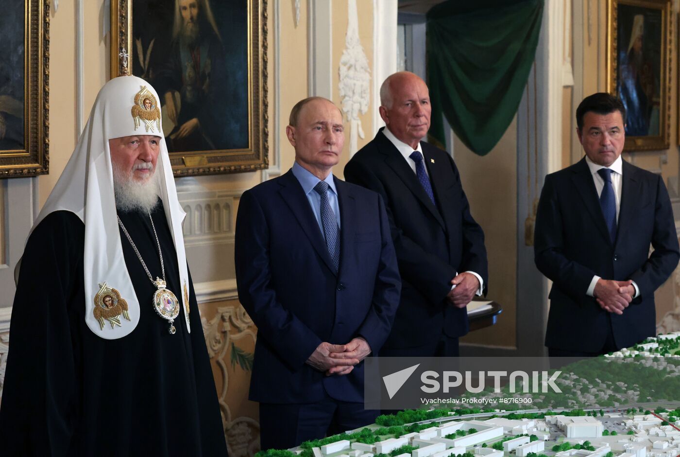 Russia Putin Trinity Sergius Lavra