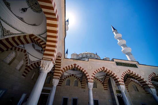 Russia Religion Cathedral Mosque