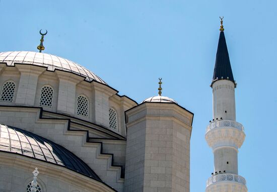 Russia Religion Cathedral Mosque