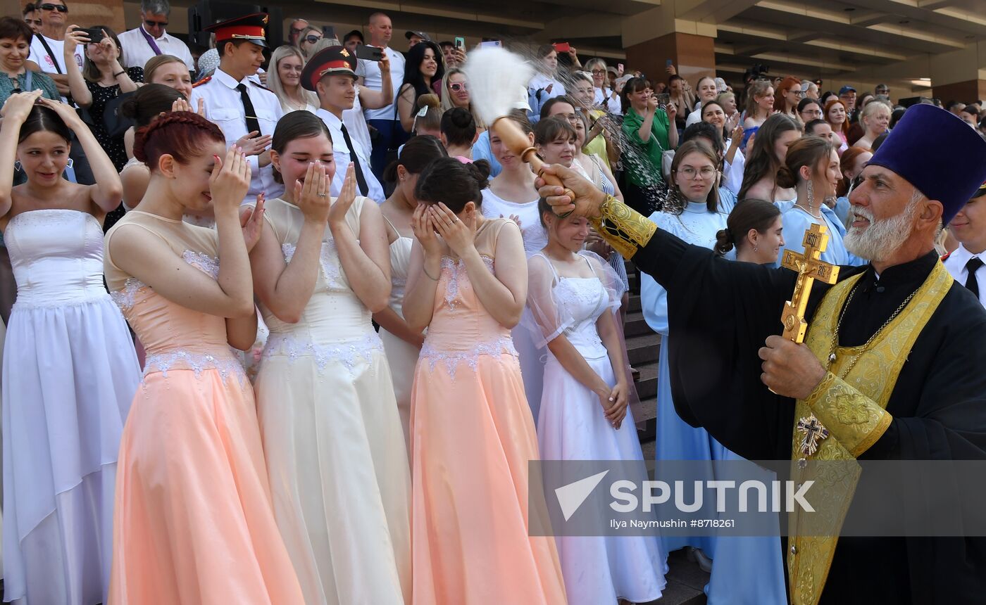 Russia Regions School Graduation