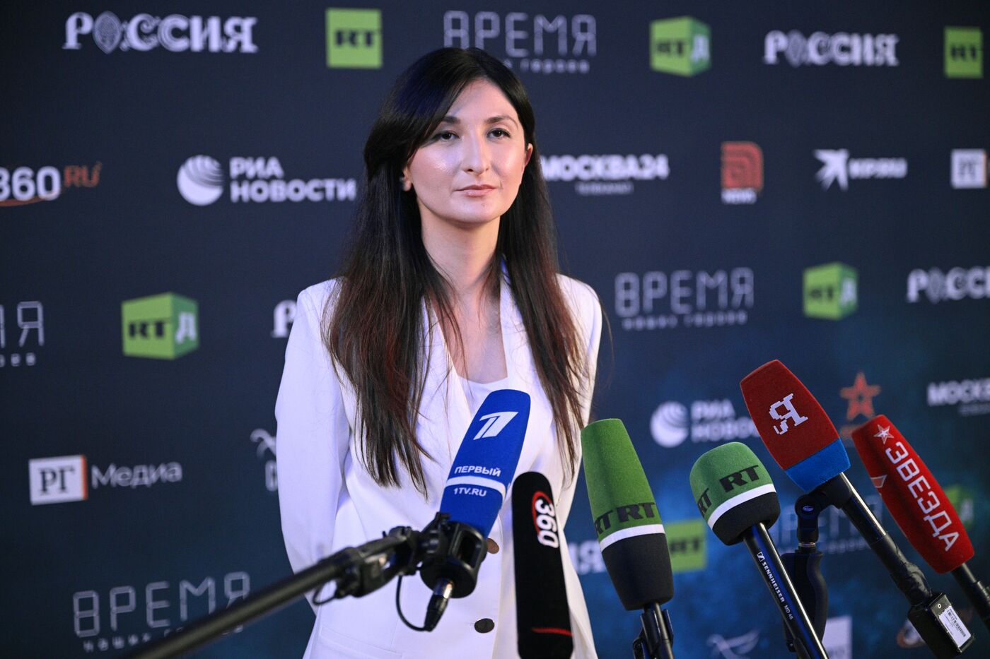 RUSSIA EXPO. Opening ceremony of RT.Doc: Time of Our Heroes international documentary film festival