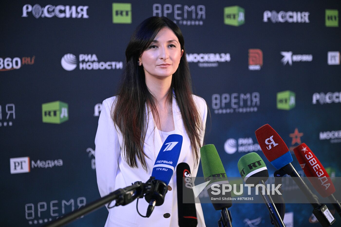 RUSSIA EXPO. Opening ceremony of RT.Doc: Time of Our Heroes international documentary film festival