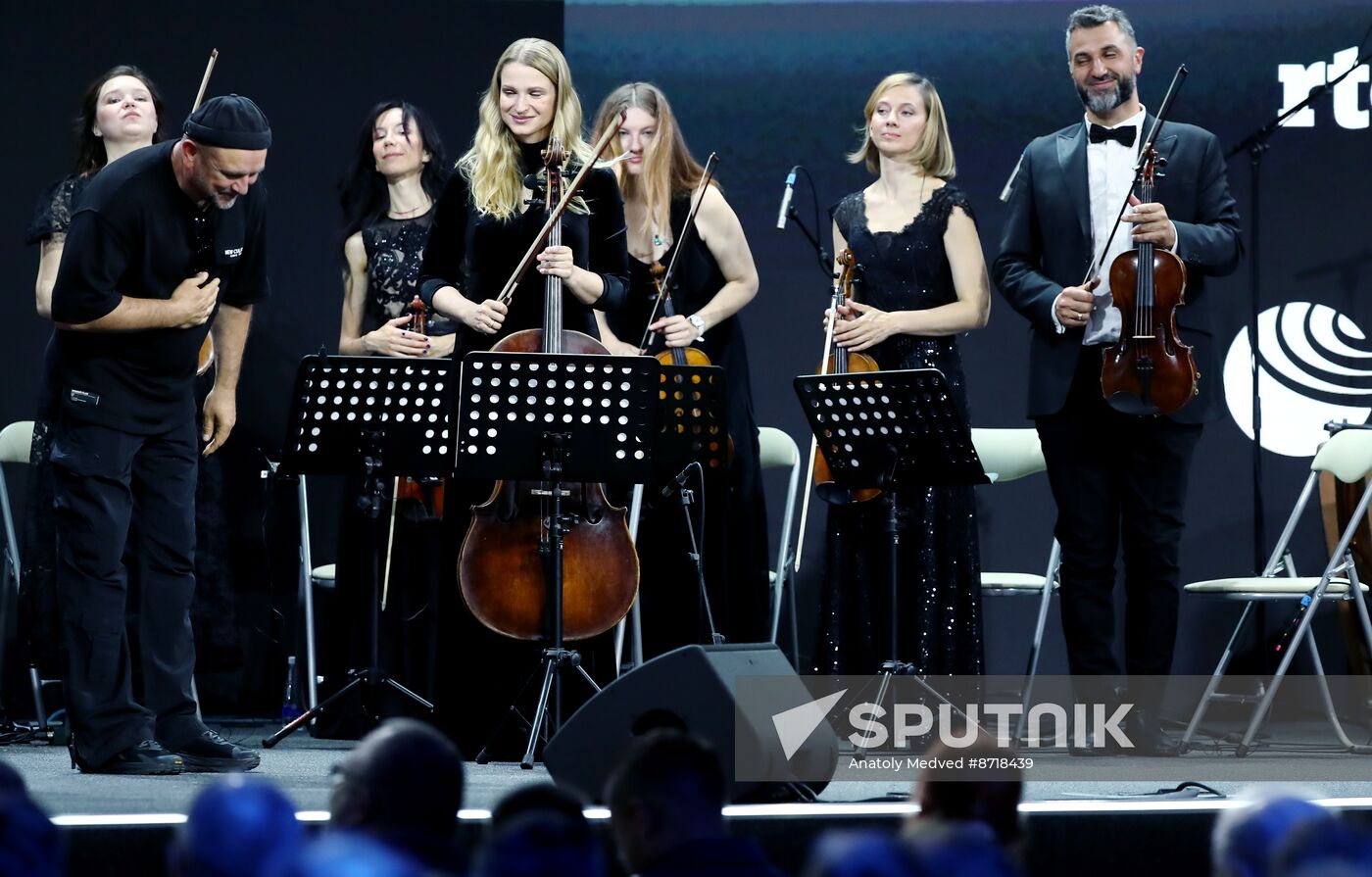 RUSSIA EXPO. Opening ceremony of RT.Doc: Time of Our Heroes international documentary film festival