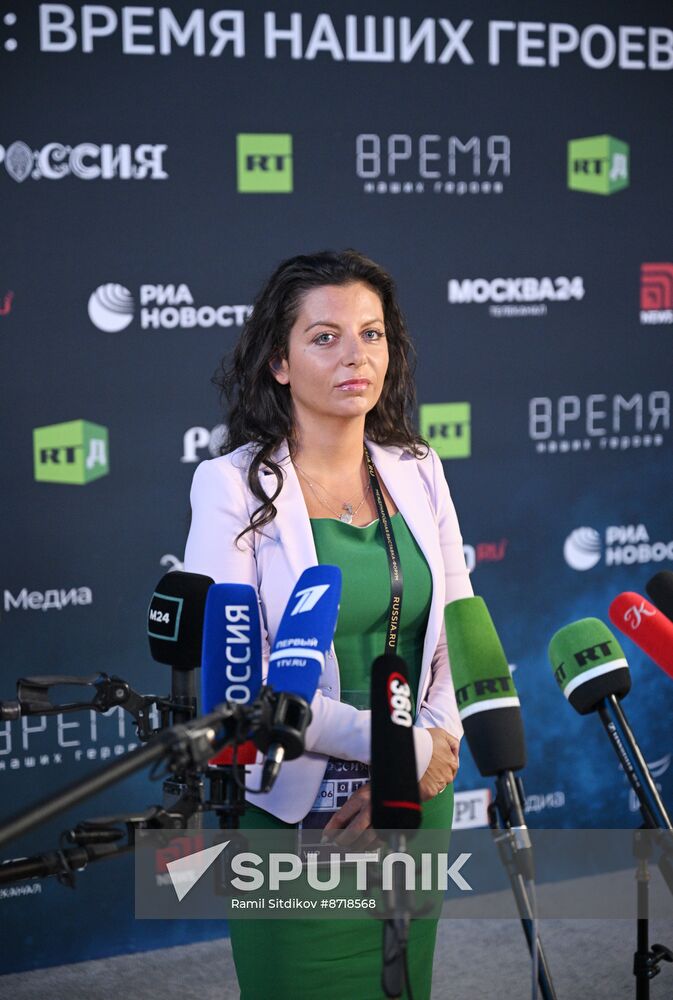 RUSSIA EXPO. Opening ceremony of RT.Doc: Time of Our Heroes international documentary film festival