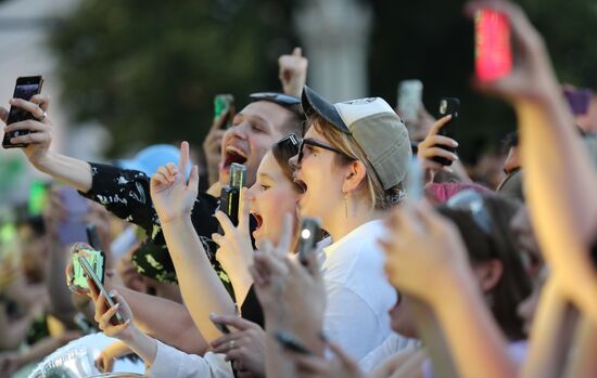 Russia EXPO. Festive concert ahead of Youth Day