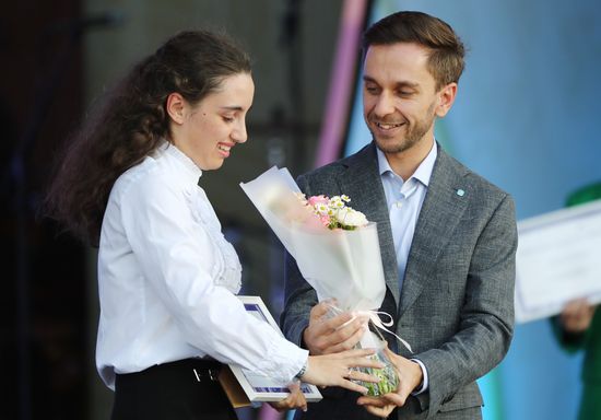 Russia International Exhibition and Forum. A festive concert ahead of Youth Day on the Main Street Stage. Maxim Dreval, General Director, Russian Knowledge Society. Location: Russia, Moscow. Author: Anatoly Medved/Sputnik. Russia EXPO. Festive concert ahead of Youth Day