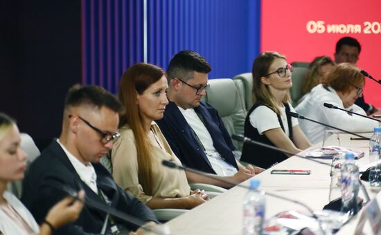 RUSSIA EXPO. Round table, Media and Bloggers' Role in Promoting Traditional Family Values