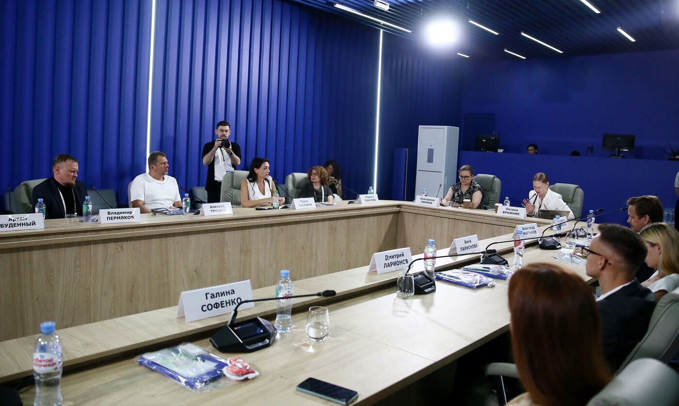 RUSSIA EXPO. Round table, Media and Bloggers' Role in Promoting Traditional Family Values