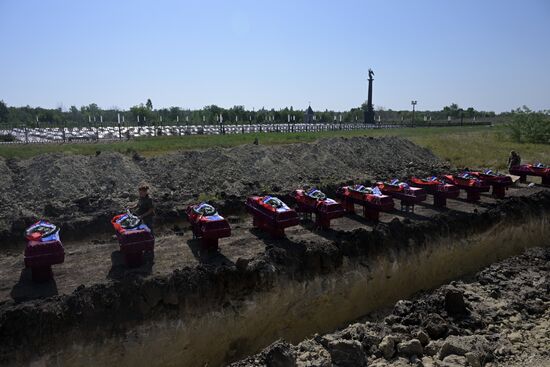 Russia Ukraine Military Operation Servicemen Funeral