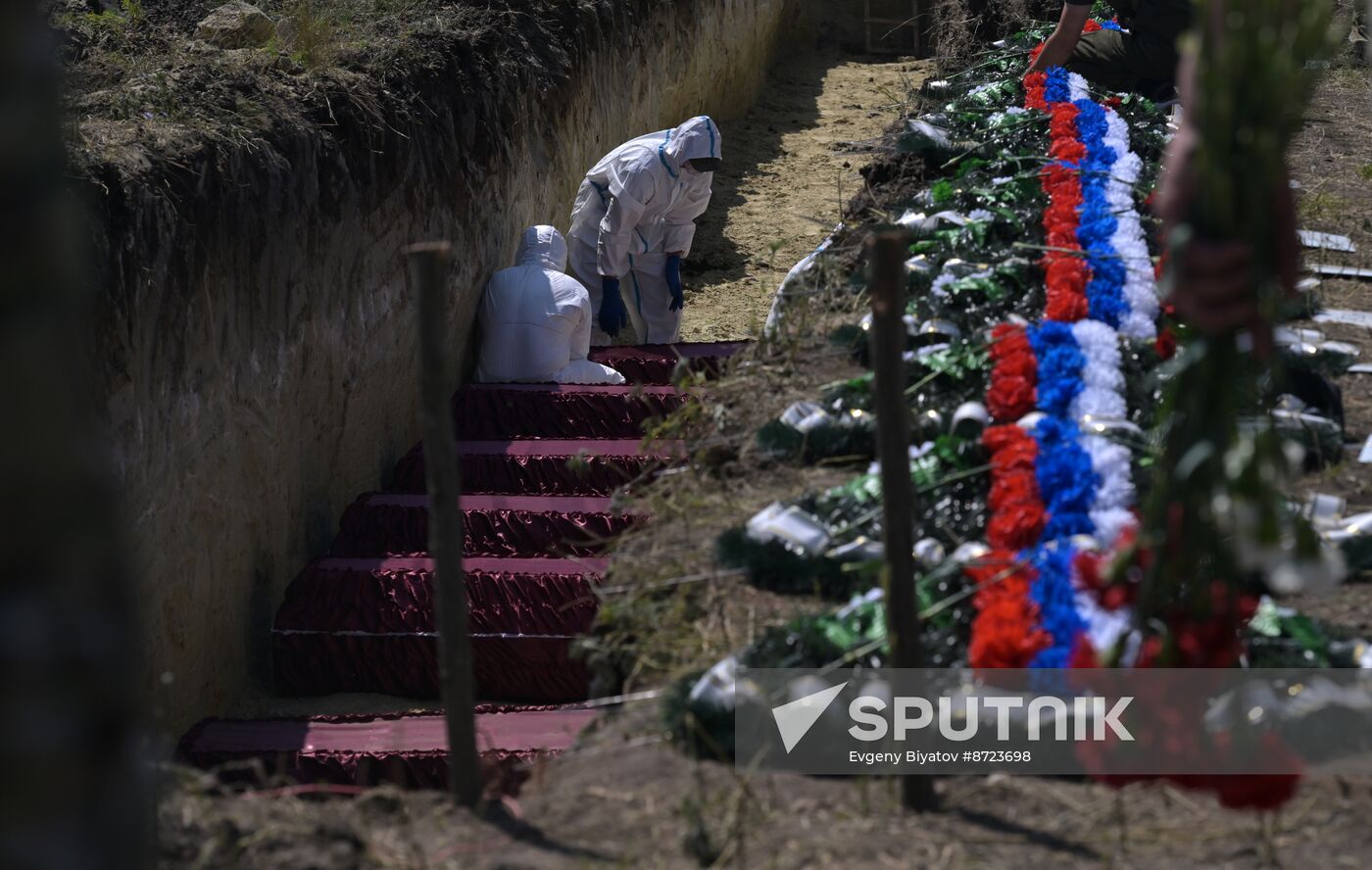Russia Ukraine Military Operation Servicemen Funeral
