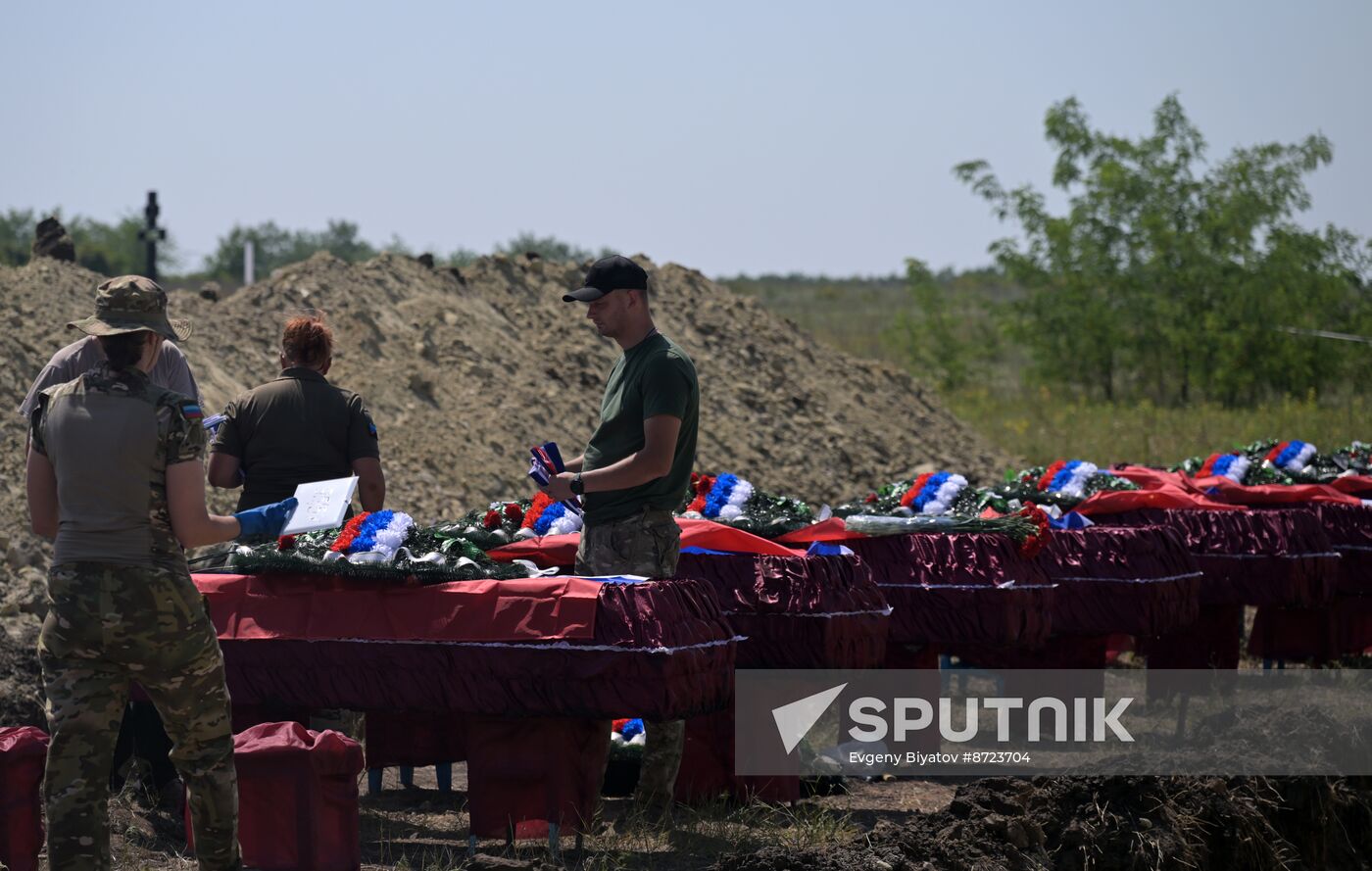 Russia Ukraine Military Operation Servicemen Funeral