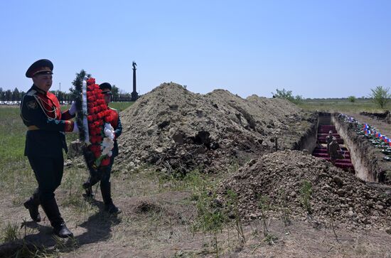 Russia Ukraine Military Operation Servicemen Funeral